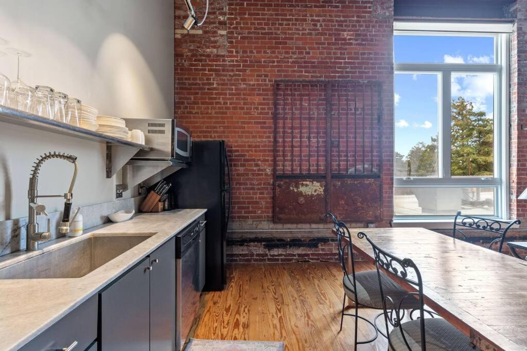 Cajun Stays-Buchanan Loft #4 Lafayette Bagian luar foto