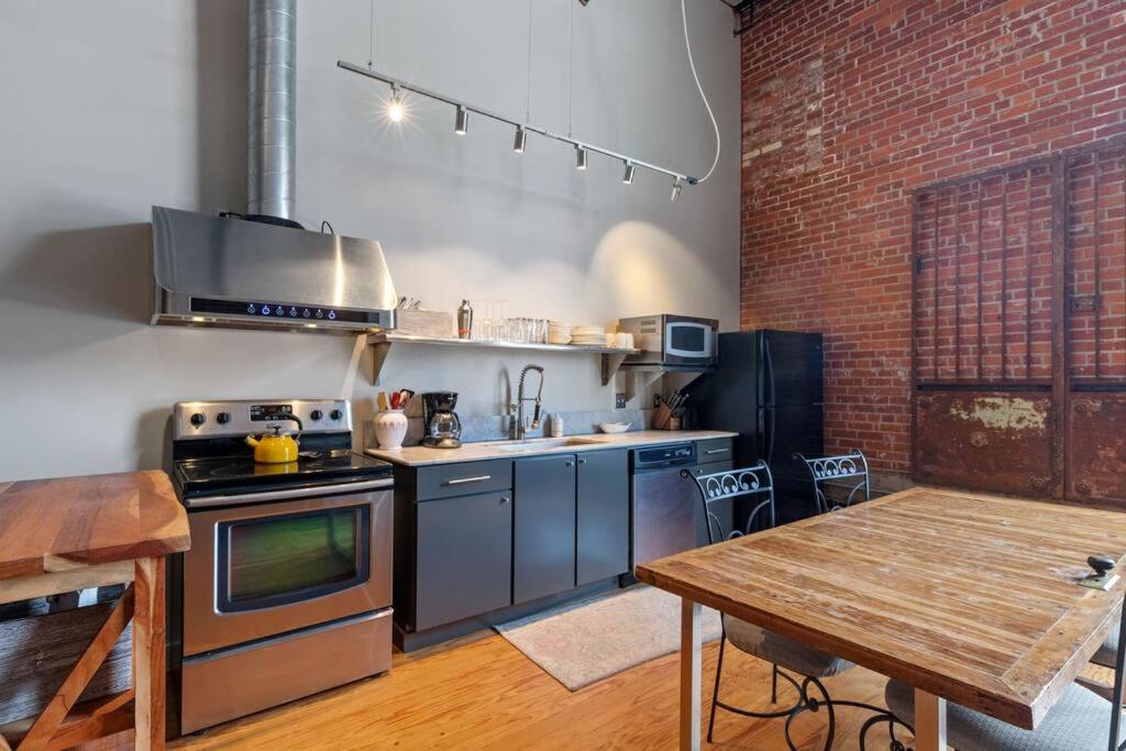 Cajun Stays-Buchanan Loft #4 Lafayette Bagian luar foto