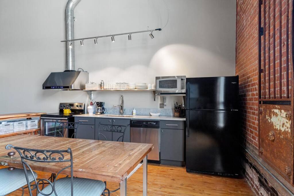 Cajun Stays-Buchanan Loft #4 Lafayette Bagian luar foto