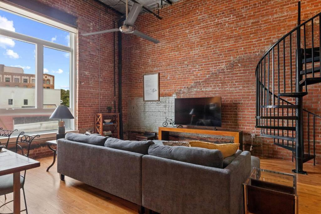 Cajun Stays-Buchanan Loft #4 Lafayette Bagian luar foto