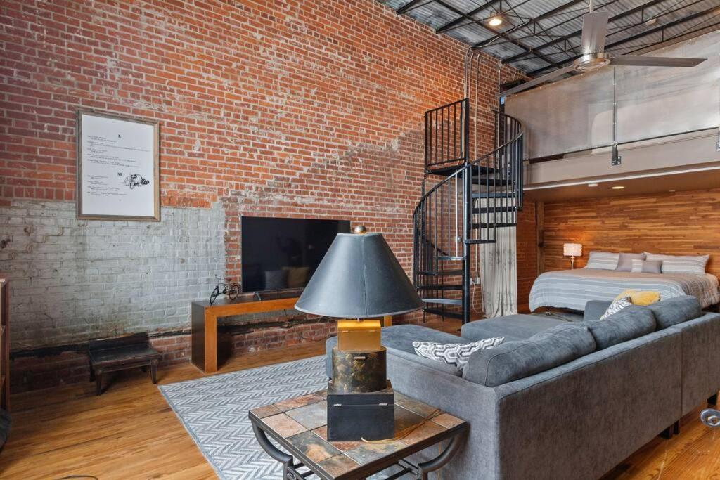 Cajun Stays-Buchanan Loft #4 Lafayette Bagian luar foto